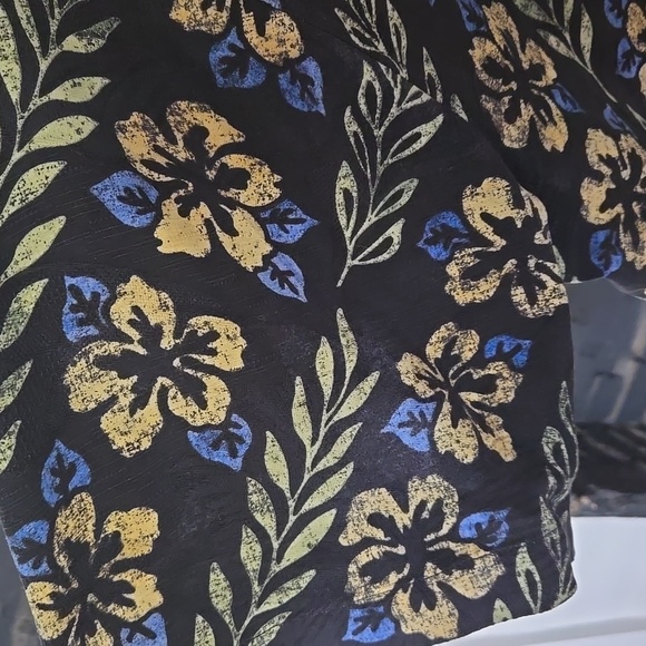 Tommy Bahama Tropical Short Sleeve Shirt - Picture 2 of 10